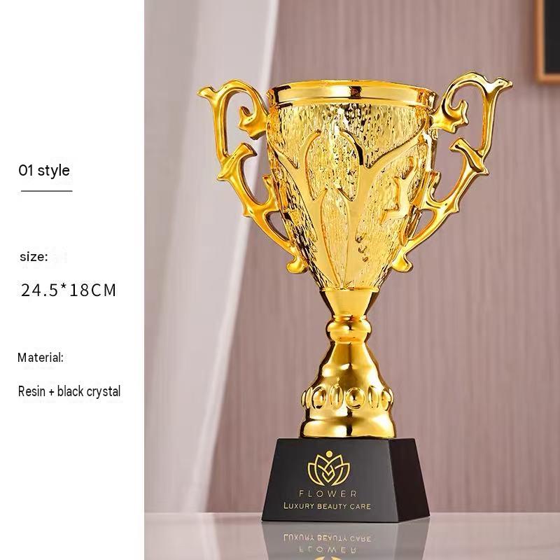 Trophäe mit gebogenen Griffen